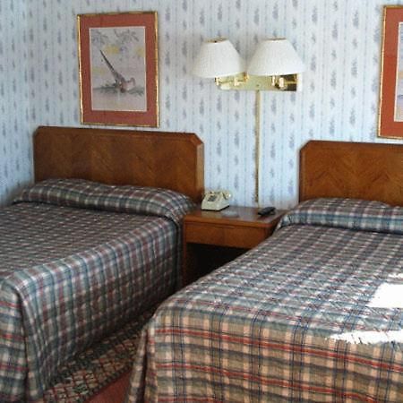 Rainbow Motel Вотертаун Екстер'єр фото
